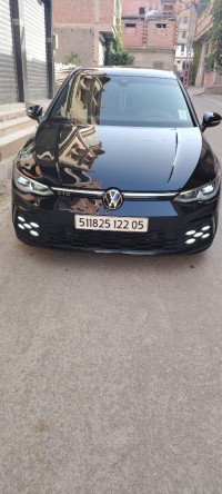 سيارات-volkswagen-golf-8-2022-gtd-باتنة-الجزائر