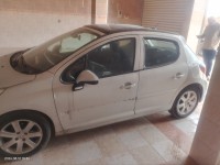 سيارات-peugeot-207-2009-allure-بشار-الجزائر