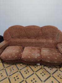 الأرائك-و-الكنب-offre-gratuitement-vieux-fauteuil-المدنية-الجزائر