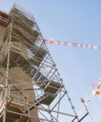 LOCATION TOUR D'ESCALIER