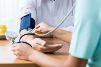 طب-و-صحة-consultations-soins-locaux-a-domicile-خنشلة-الجزائر