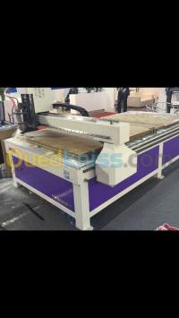 الجزائر-وسط-إشهار-و-اتصال-cuting