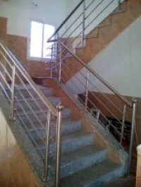 تركيب سلالم المكاتب والمنازل بالاينوكص