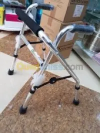 déambulateur aide marche pour enfant.