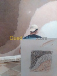 الجزائر-وسط-حرف-يدوية-peintre-decorateur