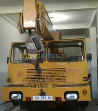 البليدة-بني-مراد-الجزائر-آلة-grue-krupp-12-gtt-1985