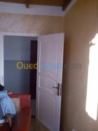 الجزائر-عين-النعجة-ديكورات-و-ترتيب-peintre
