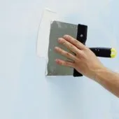 Application des enduits et peinture 