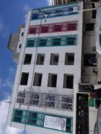 الديكور و الطلاء و نجارة الألومنيوم و 