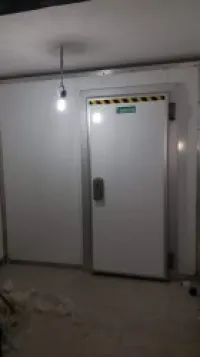Vendre et montage des chambres froide