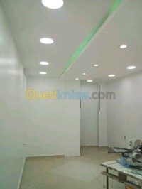 البليدة-الجزائر-ديكورات-و-ترتيب-دهان-وسقف-المعلقة-بلاكو