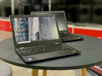 LENOVO THINKPAD 13 / INTEL I7 7 EME / 16 G / 256 SSD/ 13 FHD AVEC CARTABLE
