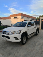 voitures-toyota-hilux-2018-legend-dc-4x4-pack-luxe-mostaganem-algerie