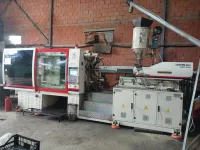 Machine injection plastique