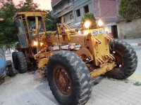 engin-komatsu-gd-505-1983-ain-abid-constantine-algerie