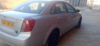 moyenne-berline-chevrolet-optra-5-portes-2005-tizi-ouzou-algerie