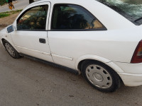 moyenne-berline-opel-astra-2000-alger-centre-algerie