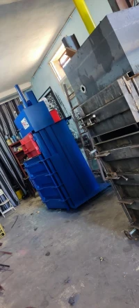 الة ضفط حرت ن و بلاستيك presse a balle pet carton