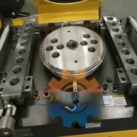 coudeuse  cintreuse redresseuse cisaille Electrique Italie chinois   الات تشكيل وثني الحديد 