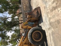 تيارت-الجزائر-آلة-komatsu-w70-1980