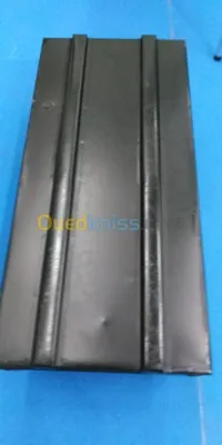 MALES  METALLIQUE 