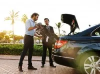 LOCATION DE VOITURE AVC/SANS CHAUFFEUR