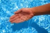 Produit d'entretien pour piscine