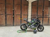 alger-bab-ezzouar-algerie-fourgon-charita-z900-z800-mt07-gs-tmax-mt09-2020