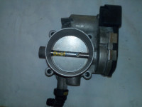 pieces-moteur-papillon-renault-peugeot-citroen-3-0-v-belouizdad-alger-algerie