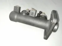 POMPE DE FREIN JMC 1030