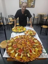 paella espagnol et divers plats 