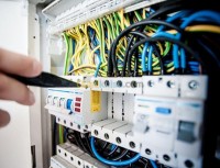 الجزائر-وسط-بناء-و-أشغال-electricien-batiment