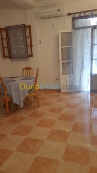 تيزي-وزو-تيقزيرت-الجزائر-شقة-location-vacances-appartement-f3-tizi-ouzou-tigzirt