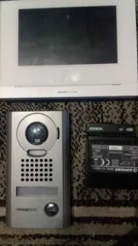 Installations:-camera vidéo surveilla