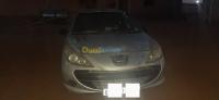 bechar-abadla-algerie-citadine-peugeot-206-plus-2011