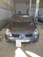 djelfa-algerie-berline-renault-clio-classique-2008