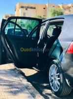 msila-algerie-moyenne-berline-volkswagen-golf-5-gti-2006