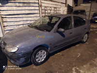 medea-el-omaria-algerie-citadine-renault-megane-1-2000