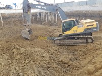 بومرداس-خميس-الخشنة-الجزائر-آلة-volvo-300-2013