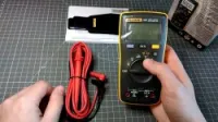 Multimètre numérique compact Fluke 107