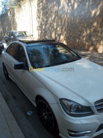 alger-draria-algerie-berline-mercedes-benz-classe-c-2012