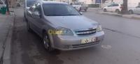 khenchela-algerie-berline-chevrolet-optra-4-portes-2012