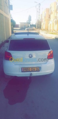 قالمة-تاملوكة-الجزائر-سيارة-صغيرة-volkswagen-polo-2014