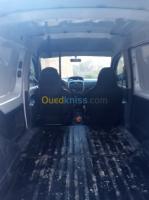 medea-el-omaria-ouled-brahim-algerie-commerciale-renault-kangoo-2015