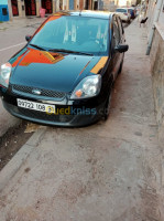 oran-algerie-citadine-ford-fiesta-2008