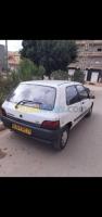 mostaganem-bouguirat-algerie-citadine-renault-clio-1-1995