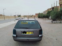 msila-algerie-grande-berline-volkswagen-passat-2001