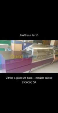 Vitrine a glace avec meuble caisse