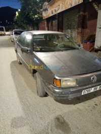 سعيدة-الجزائر-سيدان-كبيرة-volkswagen-passat-1988