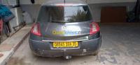 boumerdes-ouled-hedadj-algerie-moyenne-berline-renault-megane-2-2006